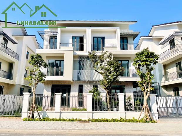 Cần bán căn biệt thự 180m2, 3 tầng, vị trí đẹp, sát Ninh Hiệp giá Bắc Ninh