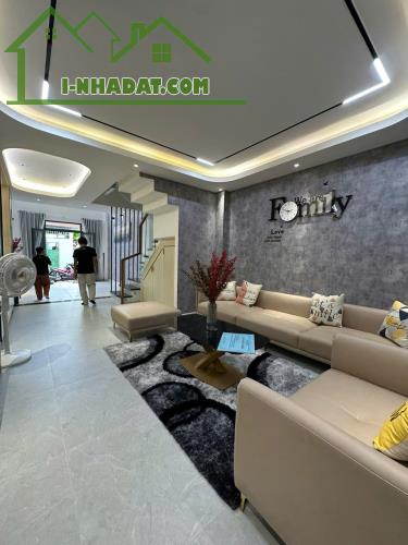 Bán Nhà Khu VIP Nguyễn Thượng Hiền, DT: 56m2 (4x14m) 5 Tầng Đẹp, Gần Cao Ốc Botanic Towers - 2