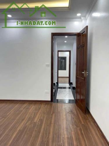 Nhà phân lô Cán Bộ Thanh Trì 43m 6 t thang máy ô tô tránh KD VP cực đẹp giá 8.9 tỷ - 1