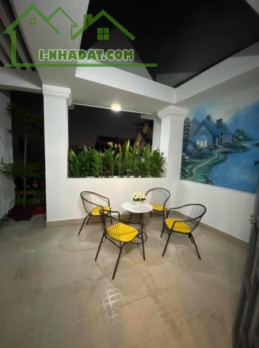 Bán nhà hẻm xe hơi 7 chỗ  645 Trần Xuân Soạn