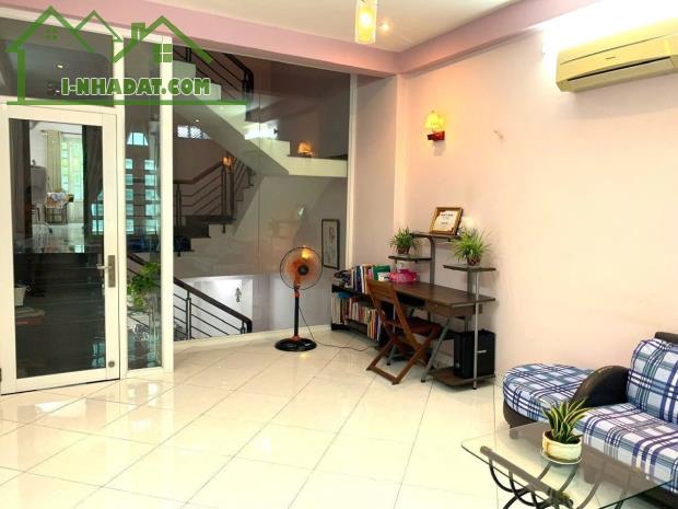Trịnh Quang Nghị phường 7 quận 8 Bán nhà riêng 88m2 4 tầng 6pn  giá chỉ 11,8 tỷ