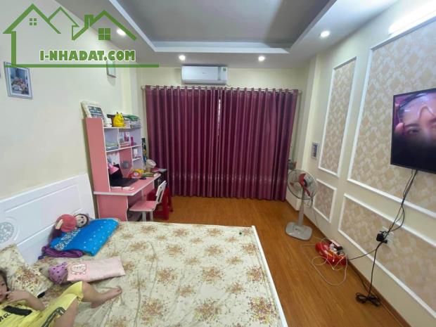 Bán nhà Ngã tư Phố Huế - Trần Khát Chân, 30m2, 4 tầng kinh doanh, ô tô tránh. - 2