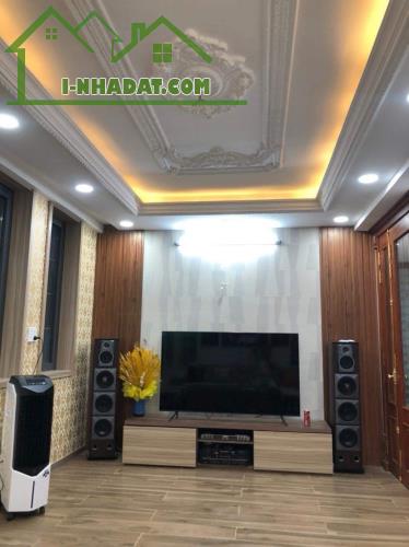 NHÀ CỰC ĐẸP - HXH NGỦ NHÀ - 5 TẦNG - DT 67M² - GẦN SIÊU THỊ EMART2 & QUANG TRUNG GV - 5