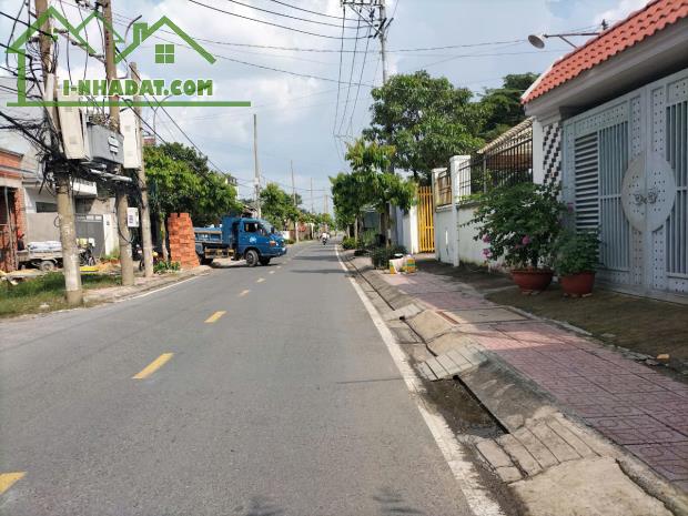 Bán nhà mặt phố Tân Hiệp, hơn 600m2, gần QL 22, giá 10 tỷ + x tỷ