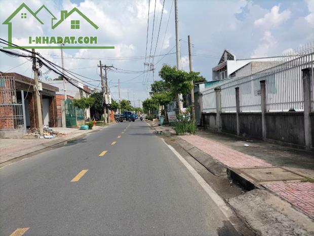 Bán nhà mặt phố Tân Hiệp, hơn 600m2, gần QL 22, giá 10 tỷ + x tỷ - 2