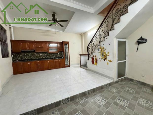 NHÀ BÁN LÔ GÓC GẦN ĐH ĐẠI NAM, PHỐ XỐM, Hà Đông, 42M2, 4 TẦNG, NHỈNH 4 TỶ, SỔ ĐỎ CHÍNH CHỦ