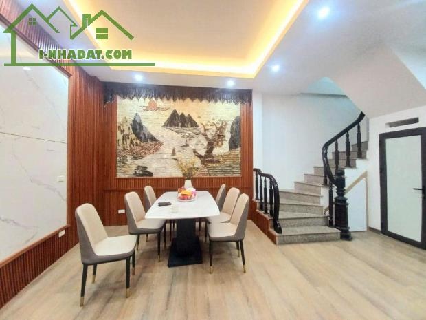 NHÀ ĐẸP - FULL NỘI THẤT XỊN XÒ - 5PN Ở NGAY - GẦN ÔTÔ -KHƯƠNG HẠ DT 36m2, 5 Tầng GIÁ: 5.75 - 2