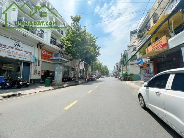 Bán Nhà Ngộp MTKD Cityland – 100m²  5 Tầng, Full Nội Thất Đẳng Cấp – Chỉ 16.xx Đồng