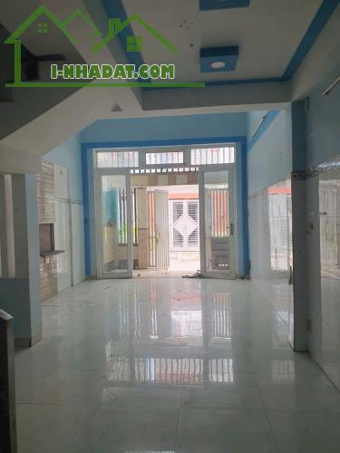 Bán nhà hẻm 47 Trường Lưu, P. Long Trường giá 3,48 tỷ - 2