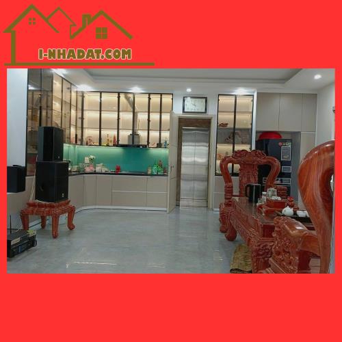 Rẻ nhất khu vực! Bán nhà Cổ Linh - Ô tô tránh - Góc 81m2*5T*5m - Thang máy - 350m tới Aeon - 4