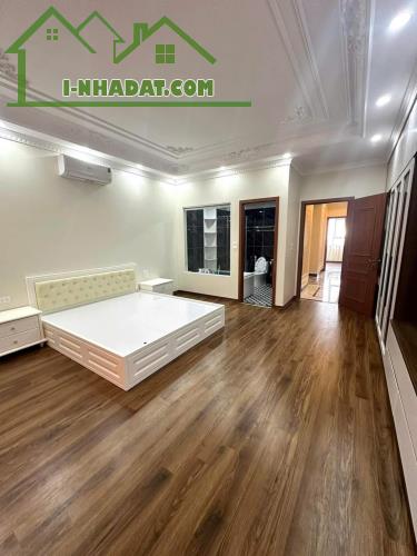 Tuyệt phẩm phố Trạm nhà 60m2 - 7T thang máy - Mt 4m - Ô tô tránh kinh doanh - 350m đi Aeon - 4