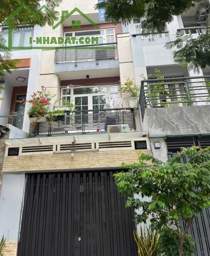 Bán nhà Trần Xuân Soạn - 64m2 - hẻm ô tô - ngang khủng 7.7m - nhỉnh 7.x tỷ. - 2