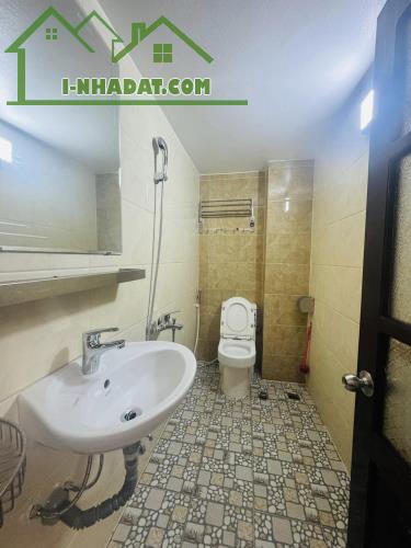 BÁN NHÀ ĐƯỜNG LÁNG – ĐỐNG ĐA NGÕ THÔNG CHÙA LÁNG, Ô TÔ ĐỖ CỬA, NHÀ ĐẸP KD VĂN PHÒNG.