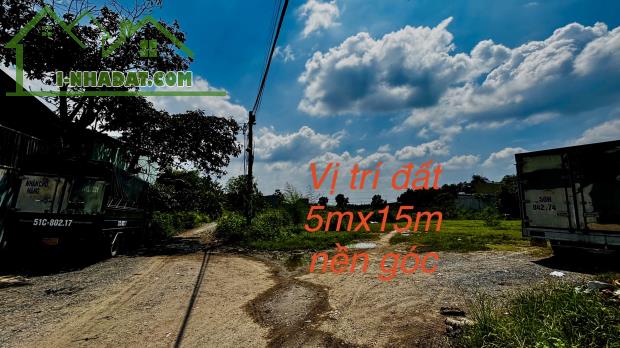 chính chủ bán đất 5mx15 góc đường võ văn vân chợ 1A giao công nghệ mới vĩnh lộc B 790triệu - 2