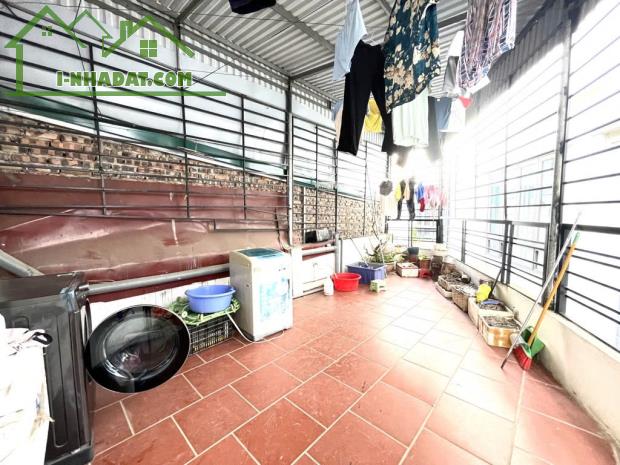 Bán nhà Ngọc Thụy, ô tô tránh, full nội thất – 61m2, 4 tầng, 14.5m – Chào 9.2 tỷ.