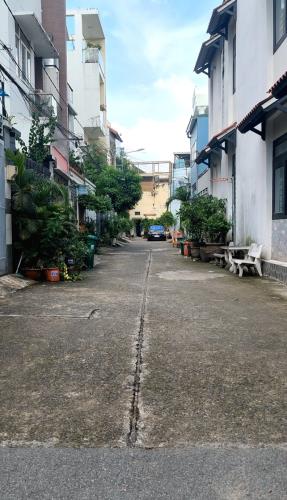 Nhà 3 tầng 72m2 mới đẹp, đường ô tô vô ở ngay, Lê Văn Việt_TĐ, giá 6,9 tỷ - 3