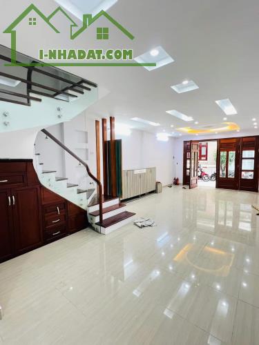 BÁN NHÀ ĐƯỜNG LÁNG ĐỐNG ĐA 55M2-5 TẦNG-MT 5M-GIÁ CHÀO 12,2 TỶ-THƯƠNG LƯỢNG - 4