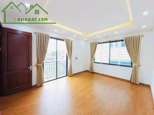 BÁN NHÀ : NHUỆ GIANG-HÀ ĐÔNG.                   +DT:43m2 x 4t x 4m.mt    - - 1