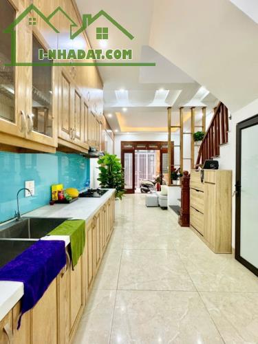 Bán Nhà Khương Trung - Thanh xuân , DT 45m2 x 5 tầng  , Giá hơn 8 tỷ , cách oto 15m - 2