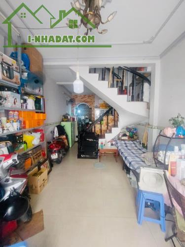 Bán nhà 2 lầu ở Đường số 17, Hiệp Bình Chánh, Quận Thủ Đức. Giá 2ty750. Tặng full nội thất - 1