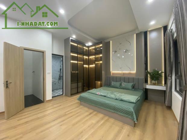 Bán Ngôi nhà 33 m² tuyệt đẹp với thiết kế rộng rãi và tiện nghi cao cấp tại ngõ Hòa Bình, - 3