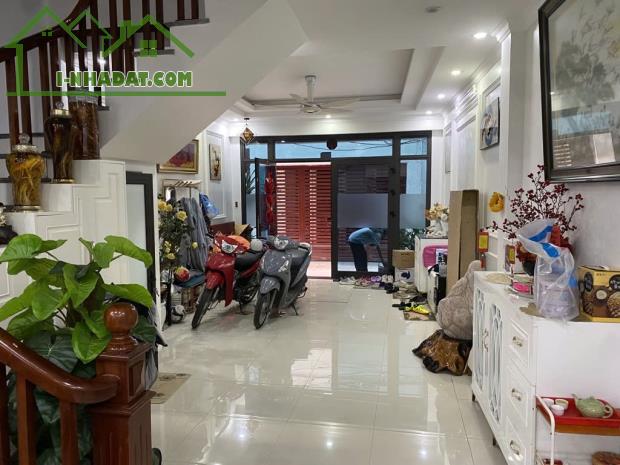 Trung tâm Bồ Đề, view hồ xanh trong - full nội thất – 60m2, 6 tầng, 4m – Chào 11.5 tỷ. - 1