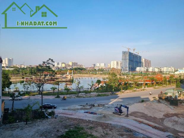 Bán nhà 5T ngõ 268 Ngọc Thuỵ. Nội thất đẹp, oto đỗ cửa, view công viên giá hơn 5 tỷ TL.