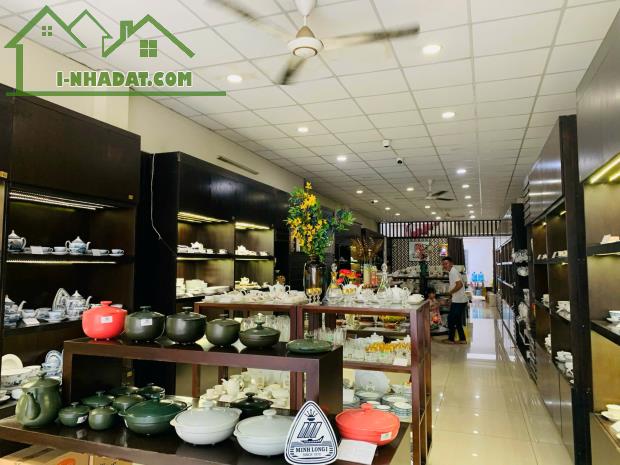 Nhà bán mặt tiền đường Nguyễn Ái Quốc phường Tân Tiến sổ hồng hoàn công 179m2 giá 19 tỷ