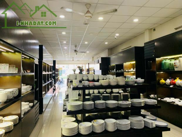 Nhà bán mặt tiền đường Nguyễn Ái Quốc phường Tân Tiến sổ hồng hoàn công 179m2 giá 19 tỷ - 1