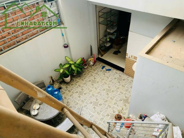 Nhà bán mặt tiền đường Nguyễn Ái Quốc phường Tân Tiến sổ hồng hoàn công 179m2 giá 19 tỷ - 4