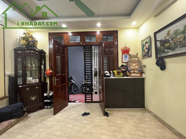 Bán nhà mặt ngõ kinh doanh 108 Lò Đúc, 45m2x6T nhà dân xây khung cột, 6 phòng ngủ giá 10.5 - 3