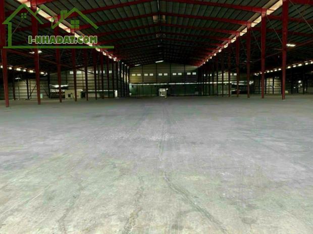 Nhà xưởng DT 68000m2 mặt tiền sông Vàm Cỏ Tây , xã Hướng Thọ Phú tp Tân An, Long An giá 22 - 2