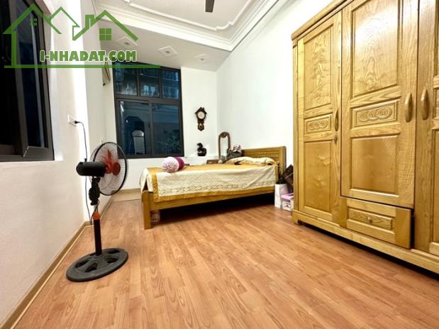 BÁN NHÀ MẶT NGÕ RỘNG, THÔNG, KINH DOANH ỔN PHỐ TÔN THẤT TÙNG, DT 39m2! - 1