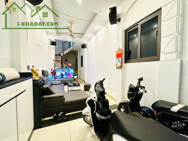 BÁN NHÀ MẶT NGÕ RỘNG, THÔNG, KINH DOANH ỔN PHỐ TÔN THẤT TÙNG, DT 39m2! - 4