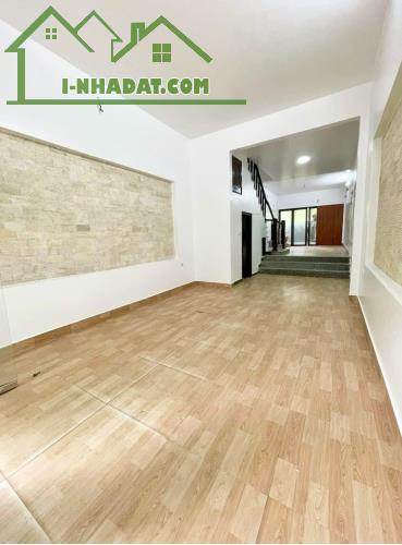 Bán nhà Cầu Diễn- Bắc Từ Liêm, Lô góc siêu thoáng ôtô đỗ cửa, 65m2, 8.3 tỷ