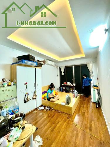 BÁN NHÀ DÒNG TIỀN HAI BÀ TRƯNG 8 PHÒNG KHÉP KÍN, 45M X 5T GIÁ 6.8 TỶ.