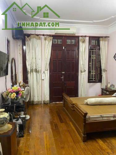 BÁN GẤP NHÀ NGUYỄN NGỌC VŨ-CẦU GIẤY-102M2 x 4T - MT 4.2M - 23.8 TỶ - ĐƯỜNG Ô TÔ TRÁNH -