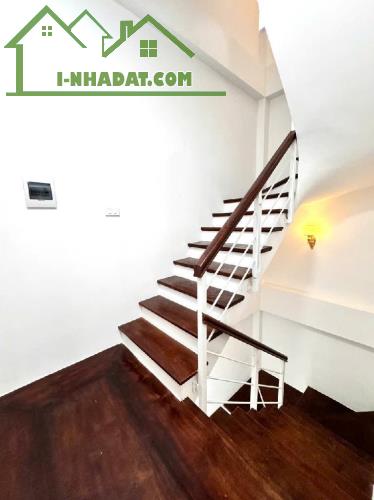 HIẾM - NHÀ ĐẸP YÊN HÒA 45M2 x 7T THANG MÁY, Ô TÔ, Ở SƯỚNG CHỈ 9 TỶ 8 - 1