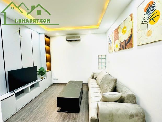 BÁN NHÀ LÊ THANH NGHỊ -HBT -NGÕ RỘNG 1 NHÀ RA PHỐ -25M * 5 TẦNG GIÁ 6 TỶ.