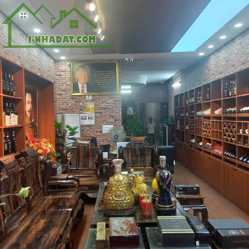 Bán NHÀ MẶT PHỐ LÔ GÓC - 7 TẦNG THANG MÁY - KINH DOANH SẦM UẤT - PHỐ 8 LÀN XE. 115m2.