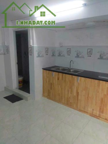 Hẻm 3,5m Hậu Giang, nhà nhỏ xinh, dtsd 32m2, giá 1,8 tỷ - 2