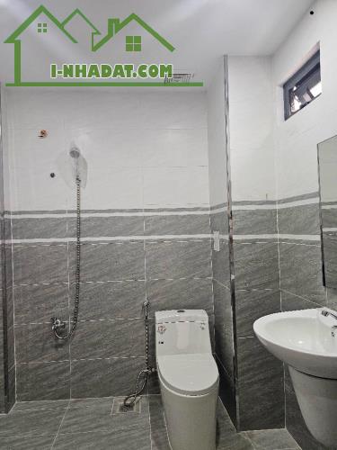 Bán nhà đẹp MTKD sầm uất Tạ Quang Bửu, xe hơi ngủ nhà, khu ẩm thực đêm Q.8, 70m2, SHR. - 2