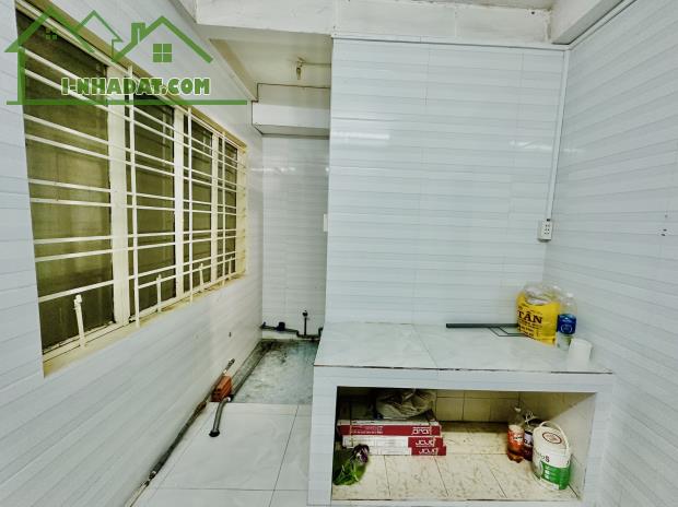 Cho thuê Căn hộ Chung cư Độc Lập DT: 45m², 2PN, 1WC. Giá: 6 tr/th - 2