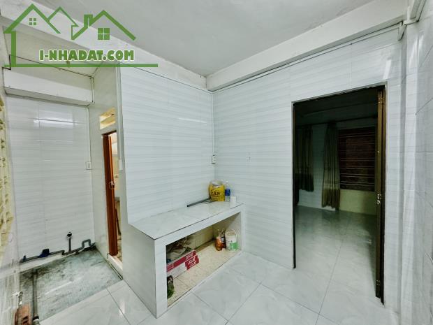 Cho thuê Căn hộ Chung cư Độc Lập DT: 45m², 2PN, 1WC. Giá: 6 tr/th - 3