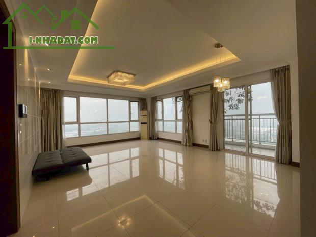 HIẾM CÓ! Royal City căn góc 3 PN diện tích 131M full nội thất vào ở ngay hơn 12 tỷ - 3