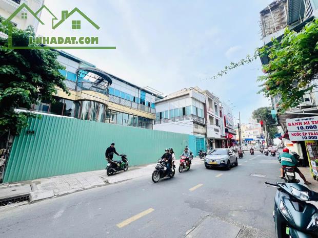 Cho thuê nhà 04 Trần Quang Diệu, Quận 3. Trệt, 2 lầu, Ngang 21x20, DT 1000m2  giá 250 Tr - 2