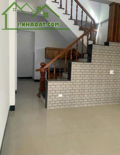 Nhà mặt tiền đường thông 2.65 tỷ/64 m2/1 lầu 1 trệt sân ô tô