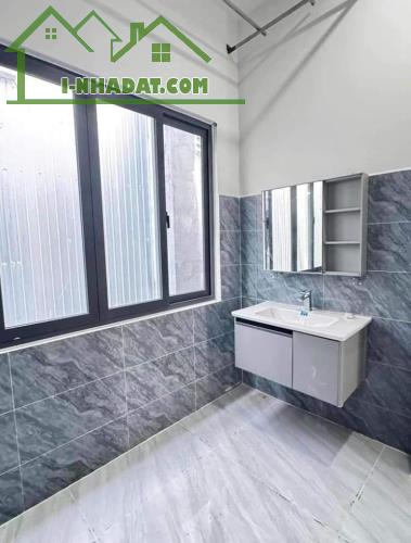 Nhà 1 Trệt 1 Lầu - SHR - 4pn3wc (116m2) gần Chợ bờ ngựa Tân Kiên Bình Chánh Giá - 5