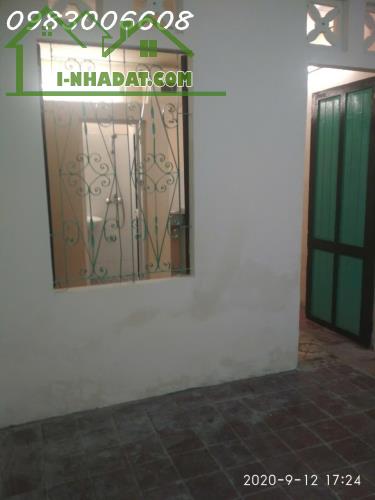 Chính chủ cho thuê lâu dài nhà cấp 4 -30m2, khép kín, Liên hệ chính chủ: 0983006608 - 2