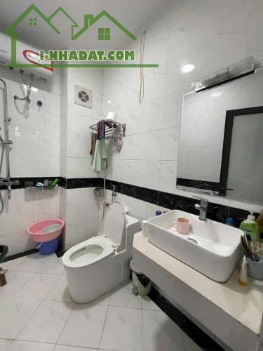 Bán nhà Đông Dư 41m mặt tiền 4m giá 4tỷ - 5